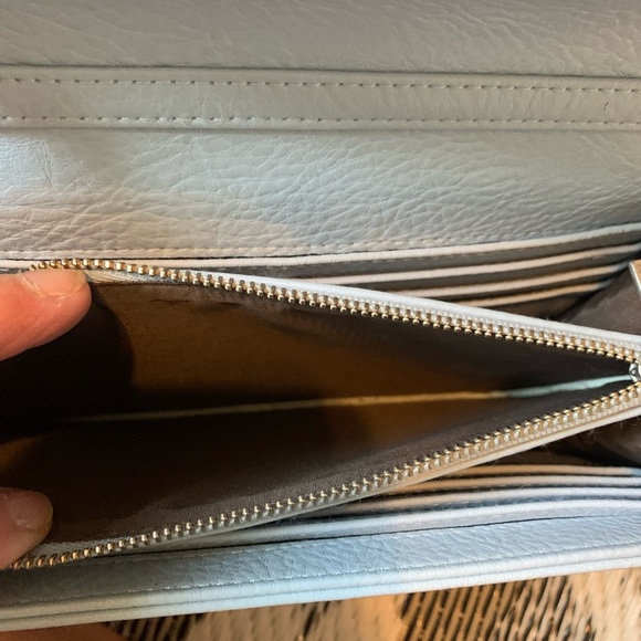 Matt & Nat Blue Crossbody Bag with Classic Design - Picture 5 of 12